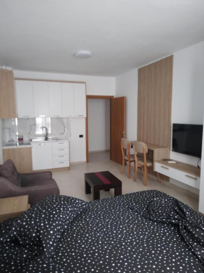 Orkidea 2 * Golem (Tirana)