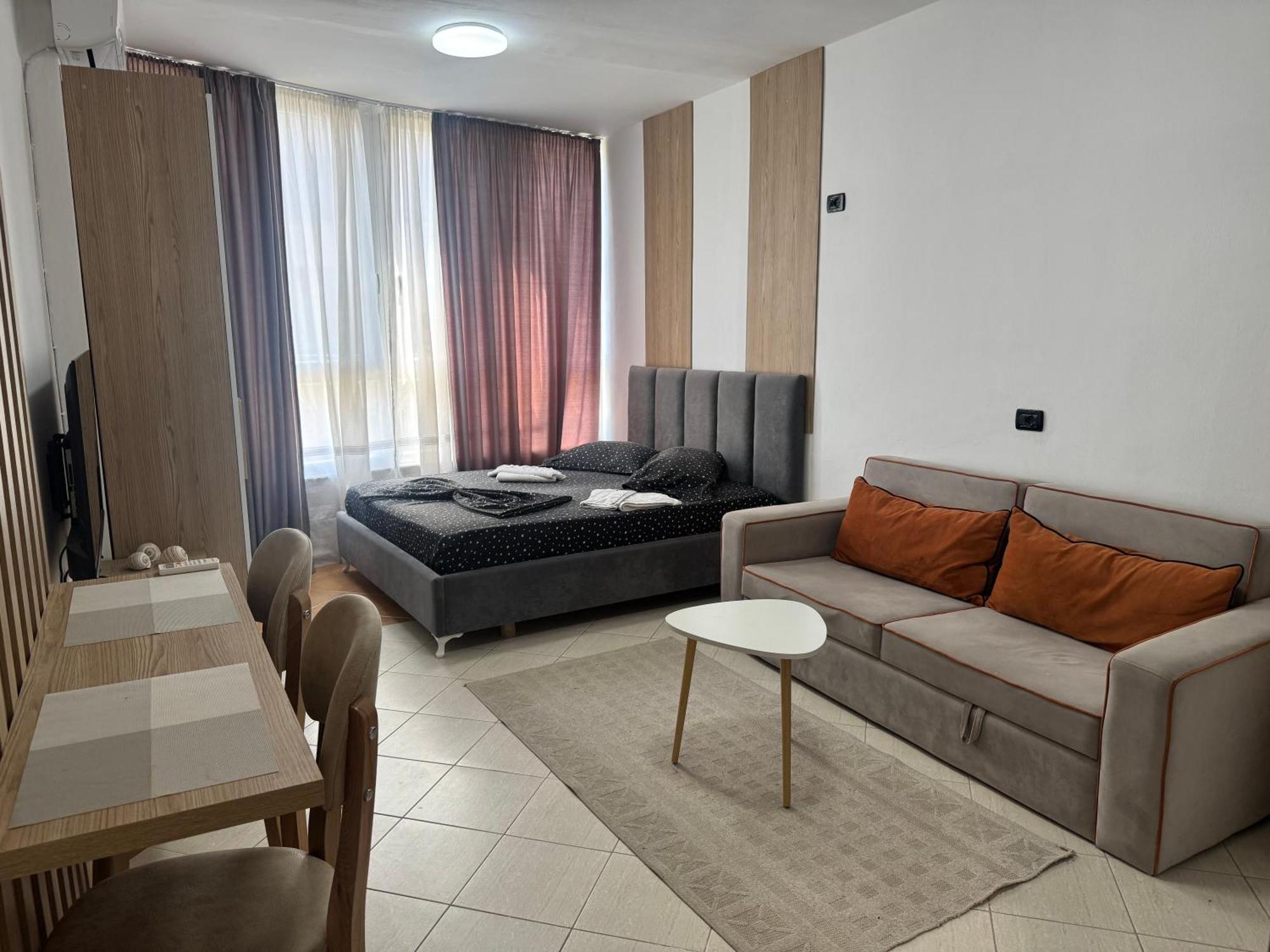 Orkidea 2 * Golem (Tirana)